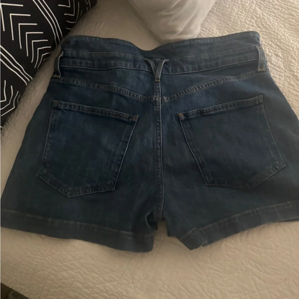 Veronica Beard Jaylen Pleated Denim Shorts, women's size 29 - Picture 2 of 4